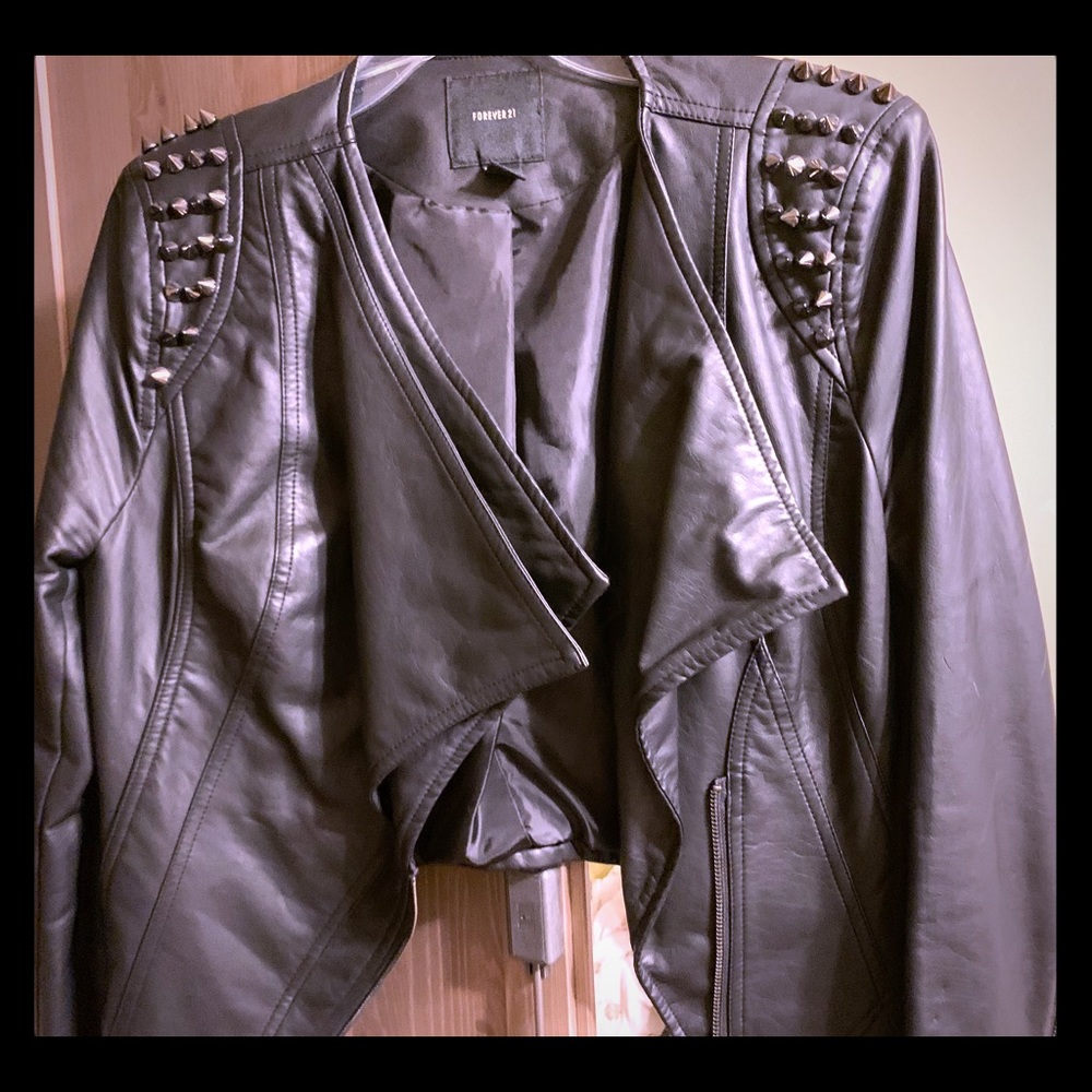 Studded cropped leather jacket
